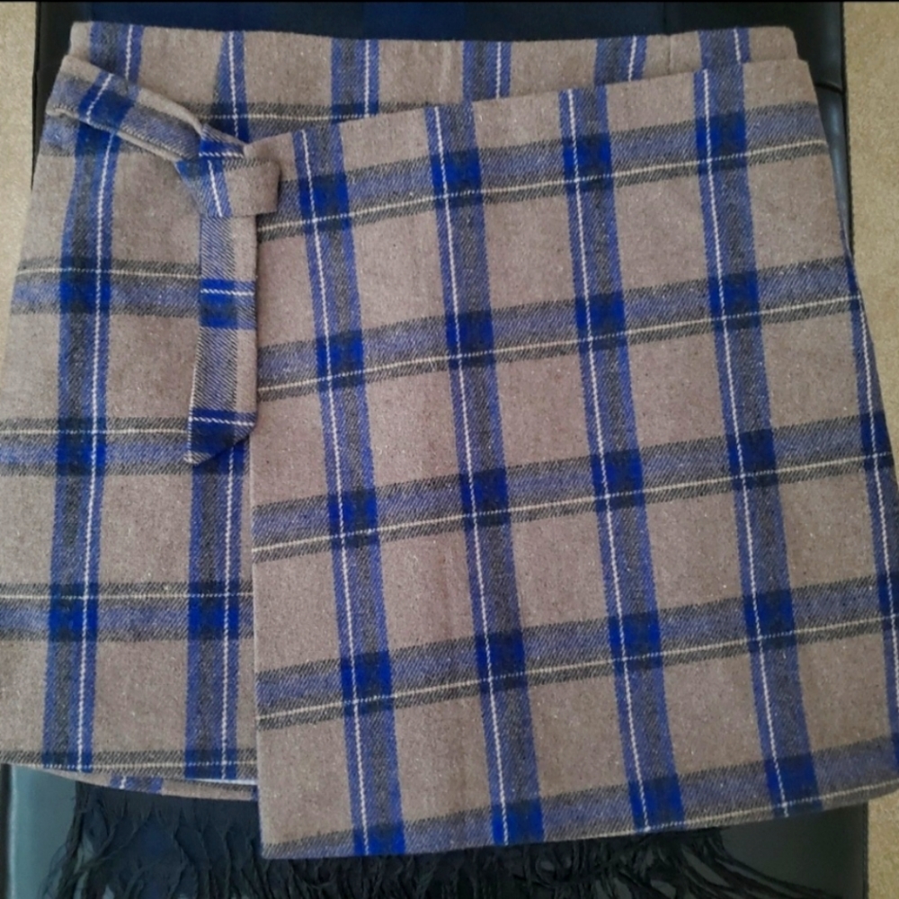 Checked lined front wraplike skirt